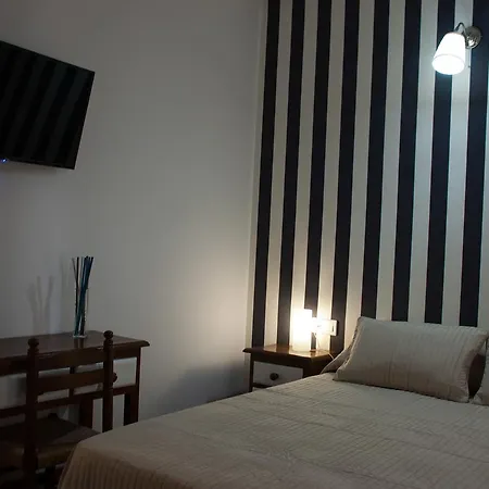 Hotel Hostal- Restaurante Estacion Via
